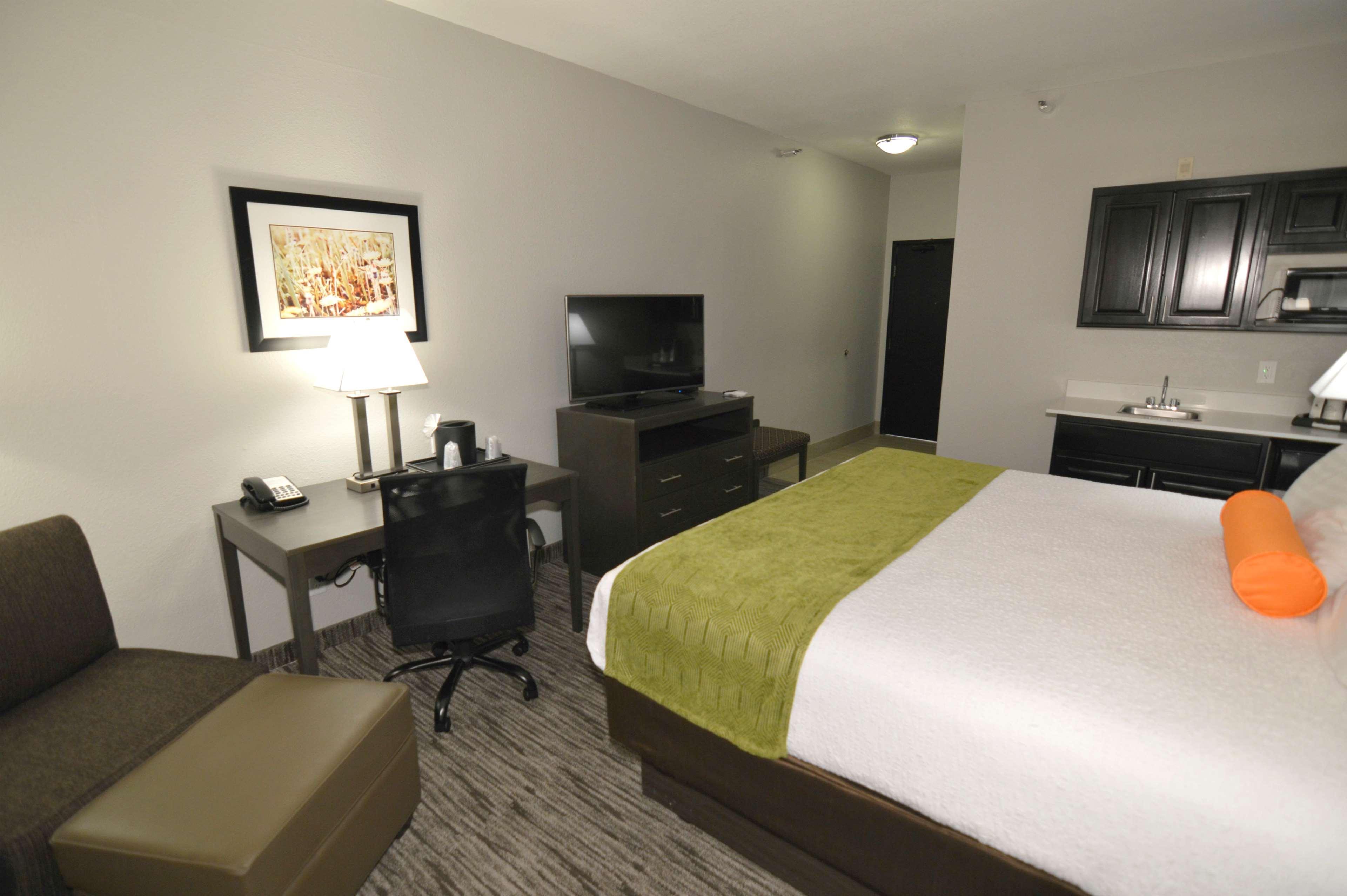 Best Western Plus Liberal Hotel & Suites Екстер'єр фото