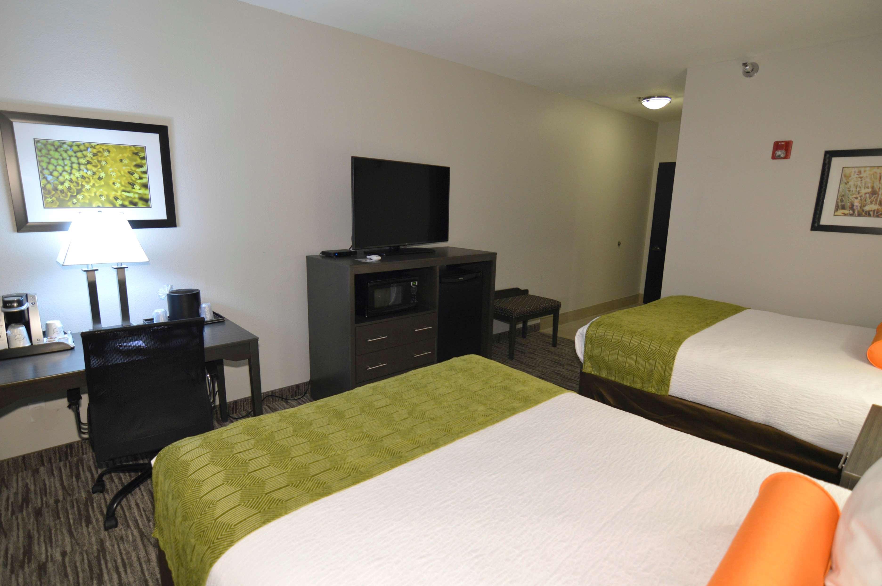 Best Western Plus Liberal Hotel & Suites Екстер'єр фото