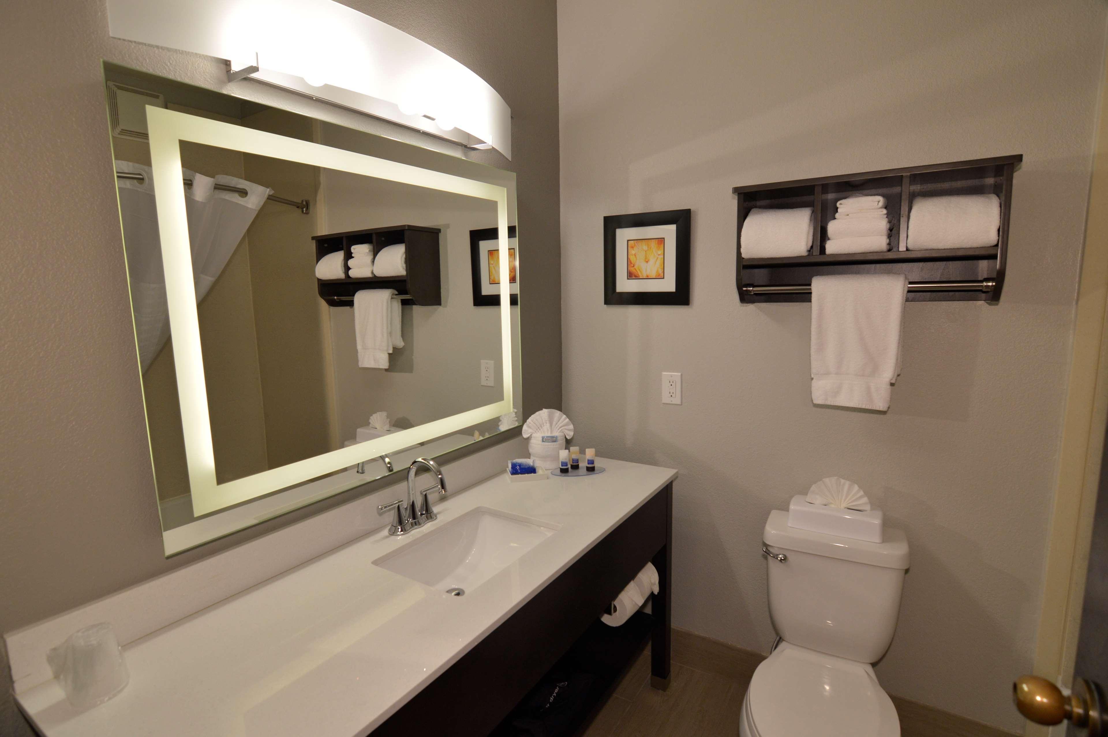 Best Western Plus Liberal Hotel & Suites Екстер'єр фото