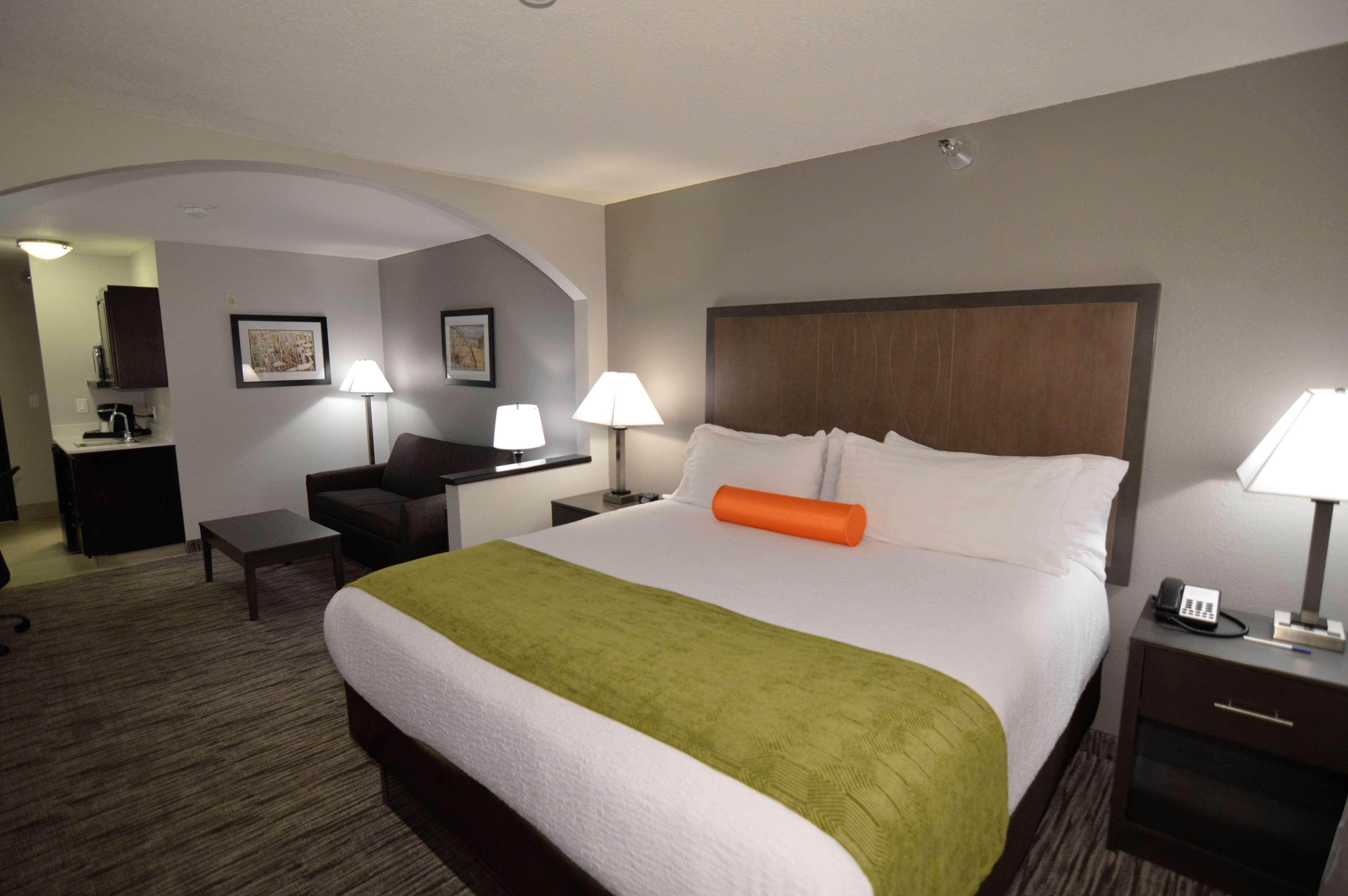 Best Western Plus Liberal Hotel & Suites Екстер'єр фото