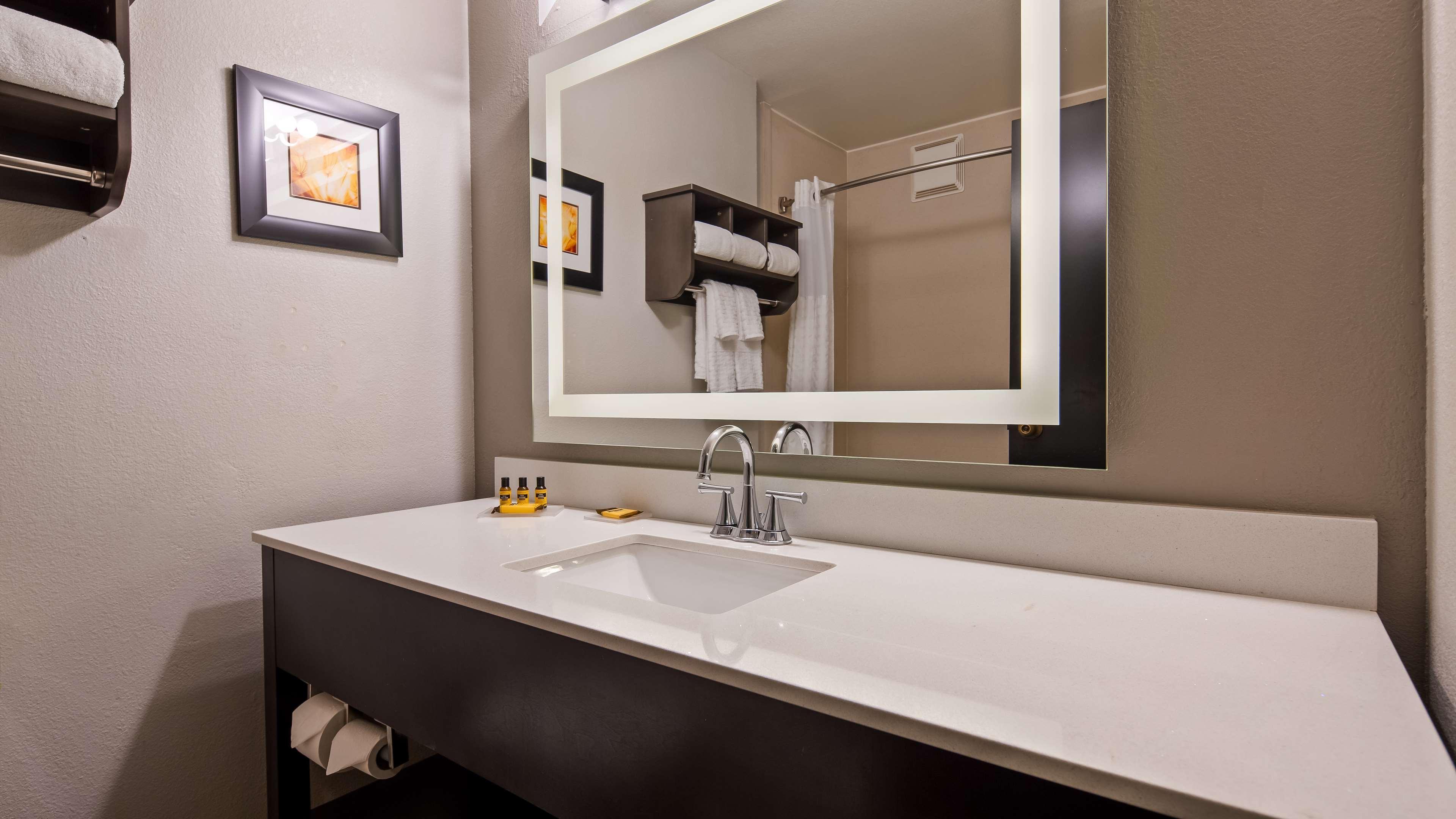 Best Western Plus Liberal Hotel & Suites Екстер'єр фото