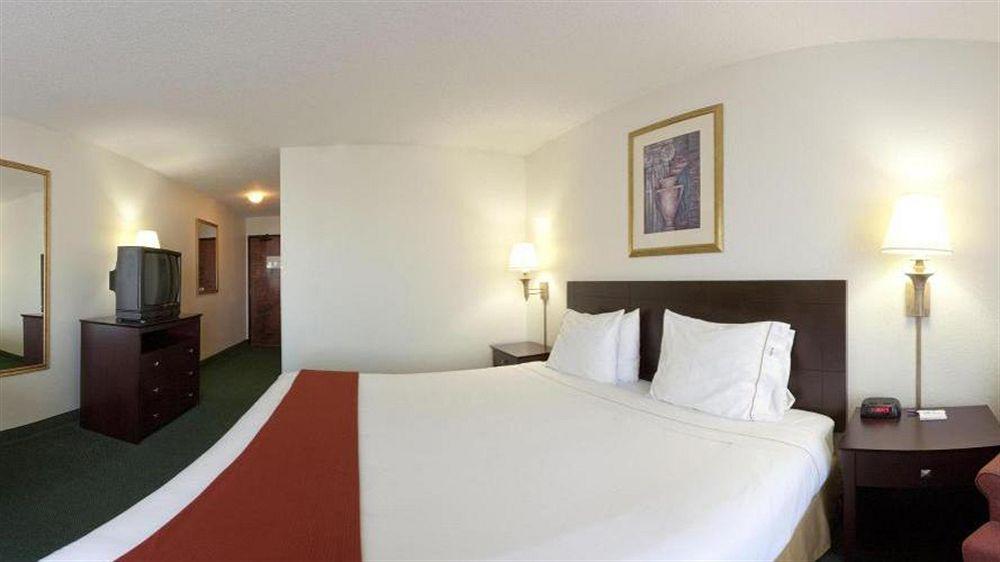 Best Western Plus Liberal Hotel & Suites Екстер'єр фото